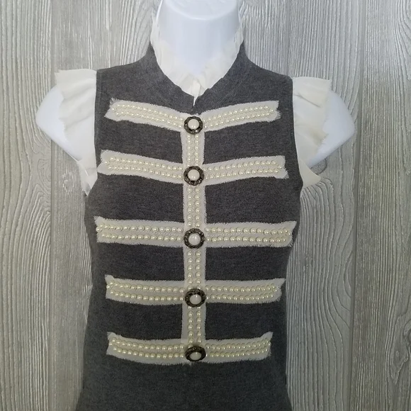 Twelve by Twelve Dress XS Gray Military Pearls Sleeveless - Picture 8 of 9